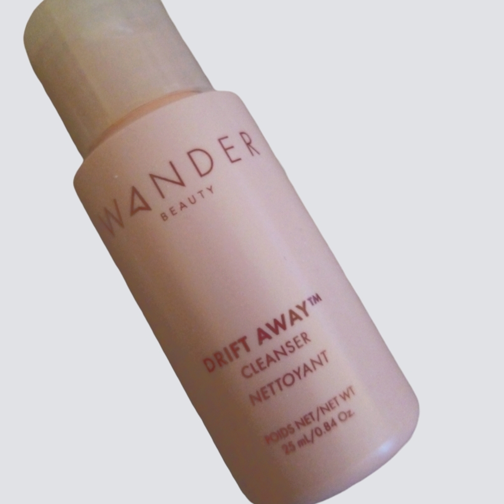 4/25 bundle item. Wander Beauty Drift Away Cleanser